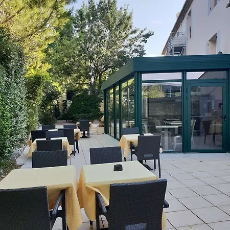 Brit Du Moulin De La Pioline - La Table A Fromages ホテル エクス＝アン＝プロヴァンス